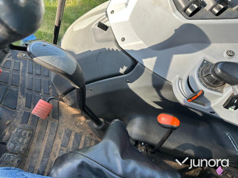 Valtra A134 med lastare