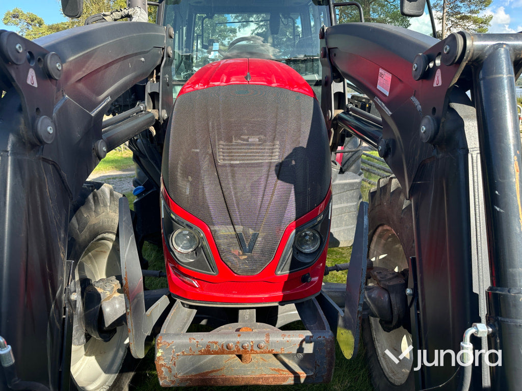 Traktor med lastare - Valtra, A134