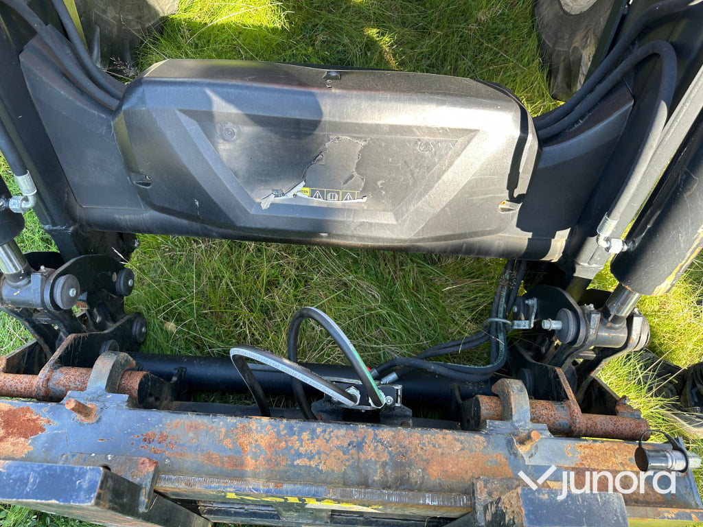 Traktor med lastare - Valtra, A134