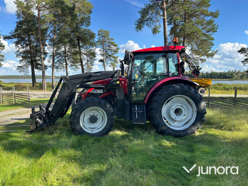 Traktor med lastare - Valtra, A134