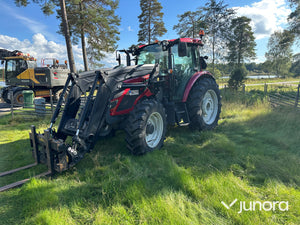 Valtra A134 med lastare