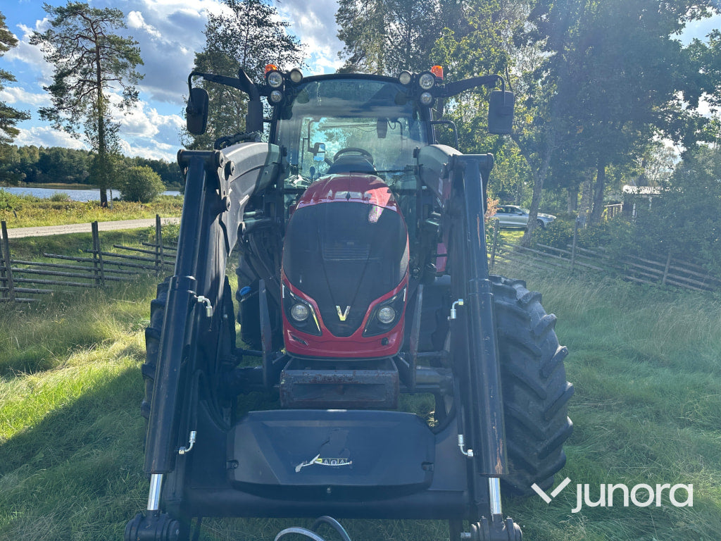 Traktor med lastare - Valtra, A134