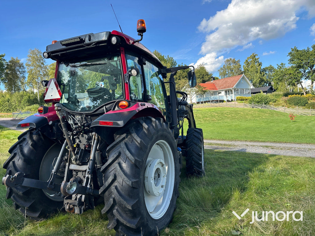 Traktor med lastare - Valtra, A134