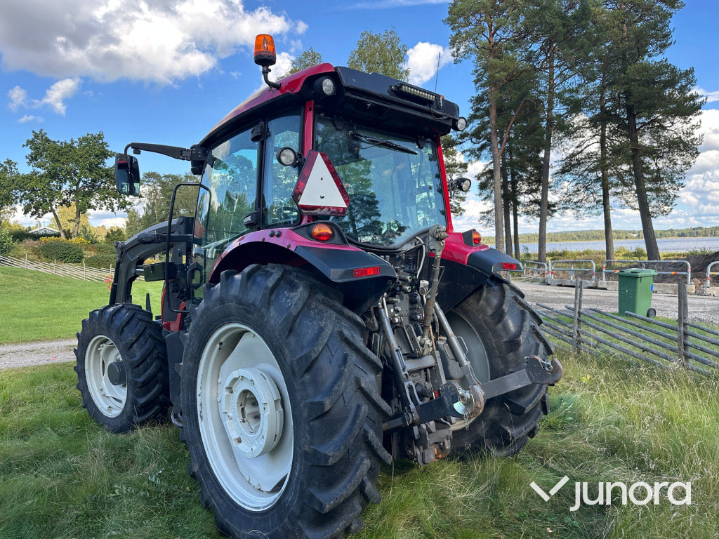 Traktor med lastare - Valtra, A134