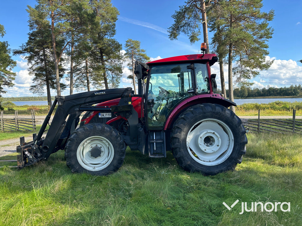 Traktor med lastare - Valtra, A134