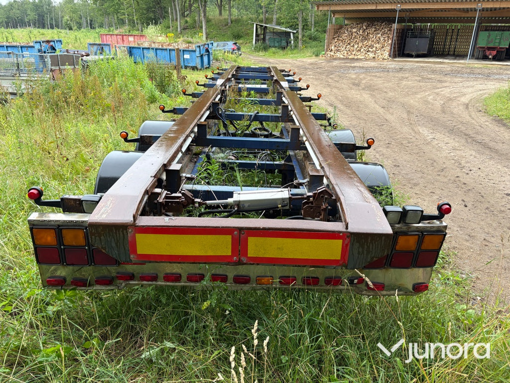 Släpvagn med rullflaksfästen – FORSS PARATOR S4-LA-125