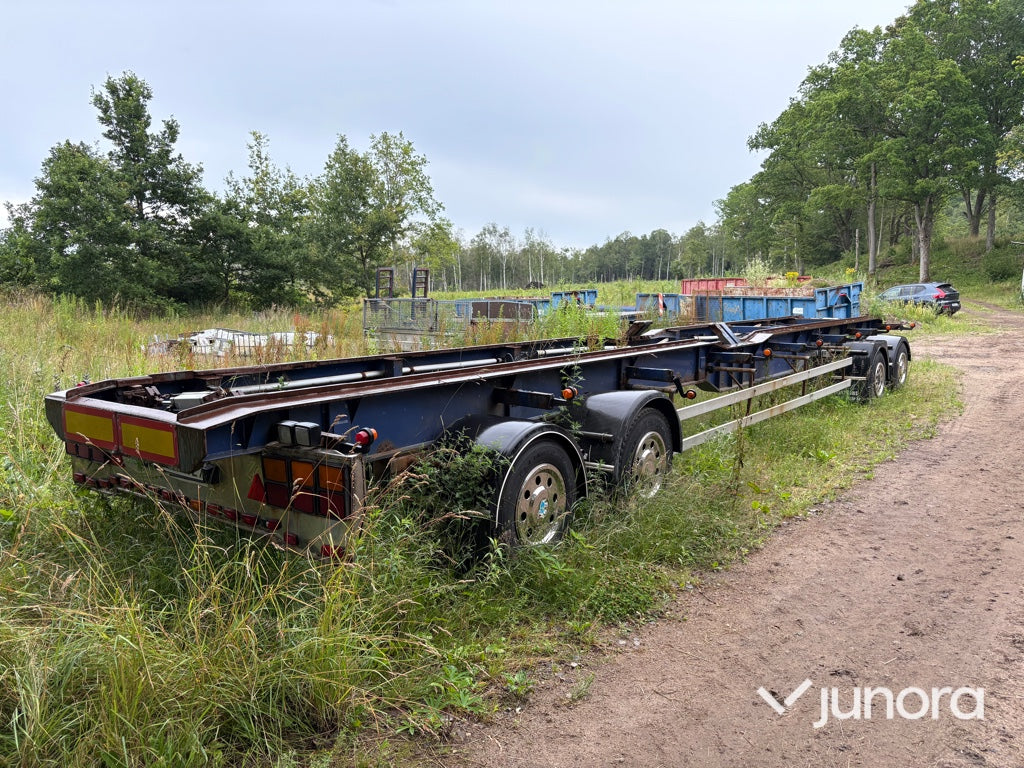 Släpvagn med rullflaksfästen – FORSS PARATOR S4-LA-125