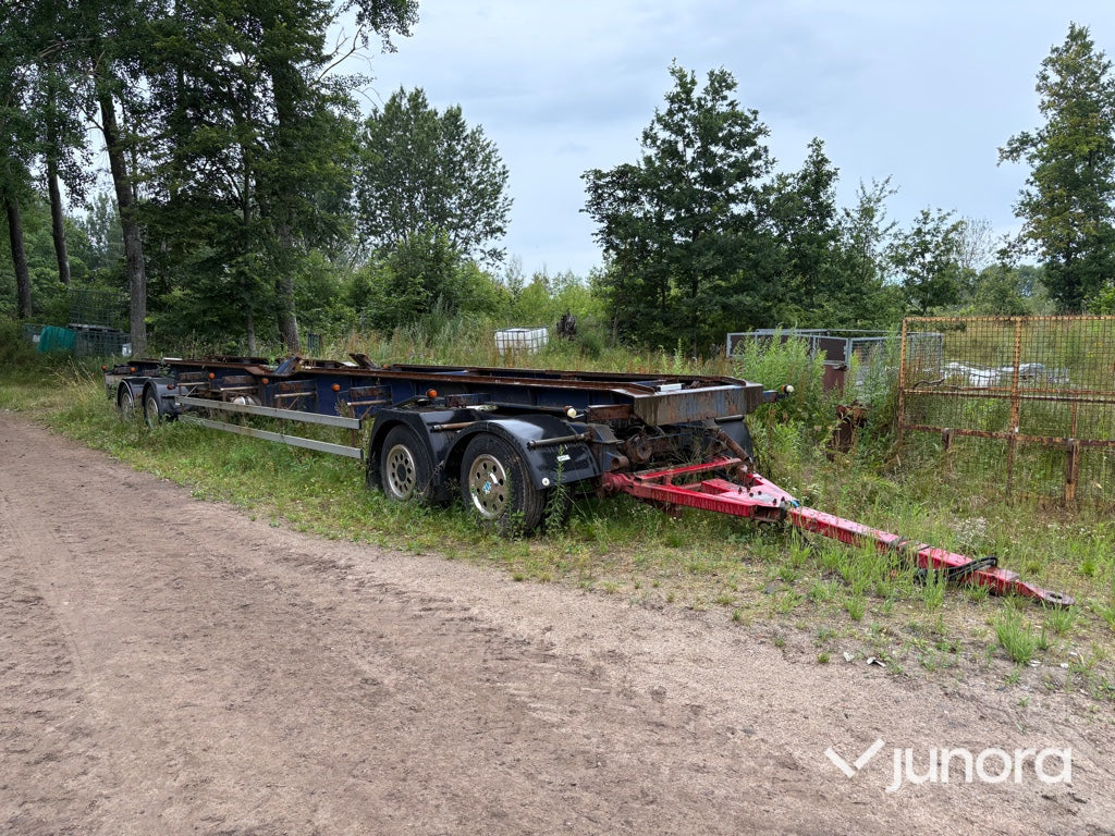 Släpvagn med rullflaksfästen – FORSS PARATOR S4-LA-125