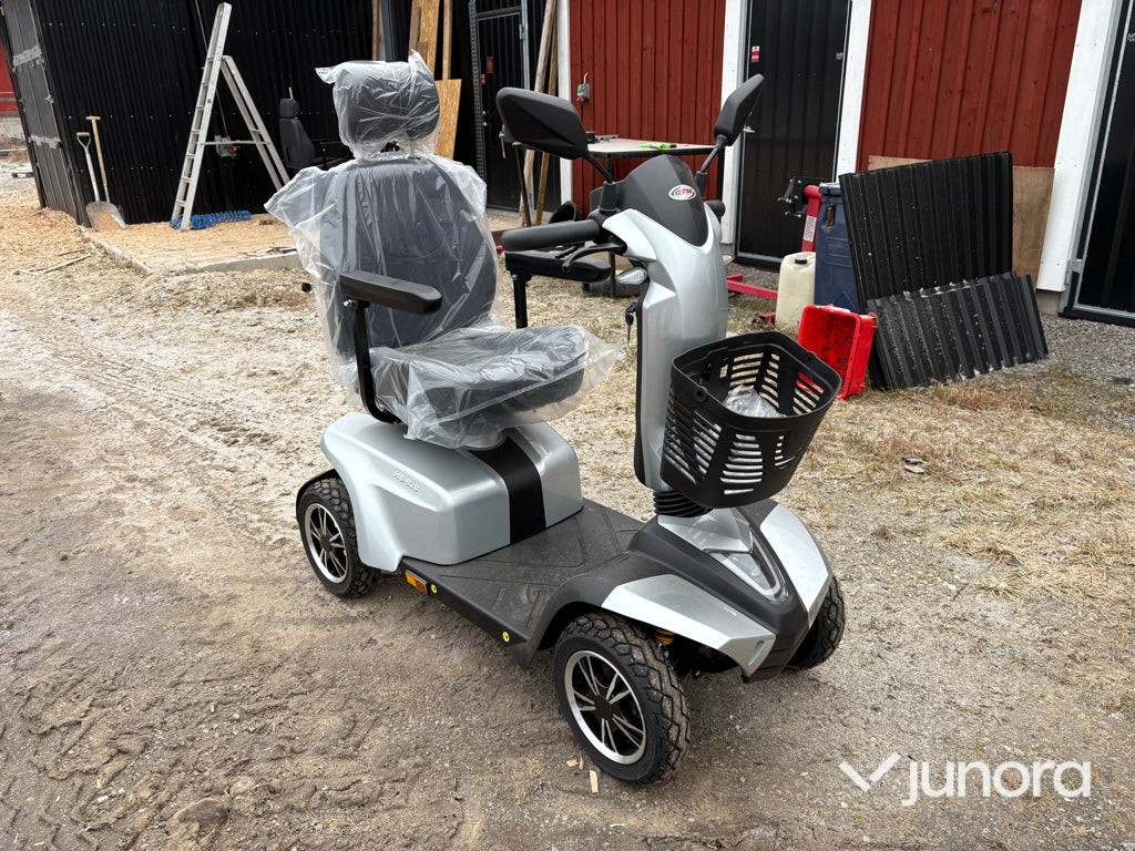 Promenadskoter - C.T.M, HS-828