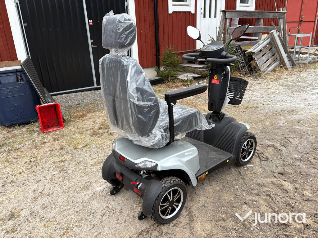 Promenadskoter - C.T.M, HS-828