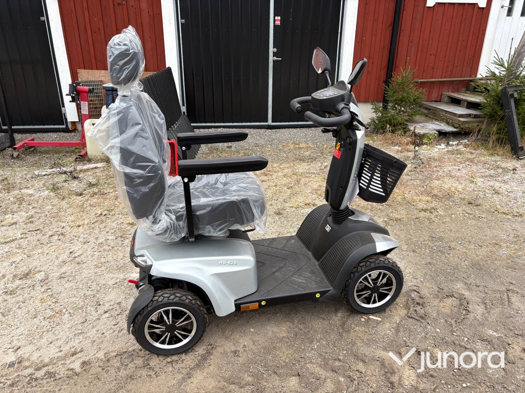 Promenadskoter - C.T.M, HS-828