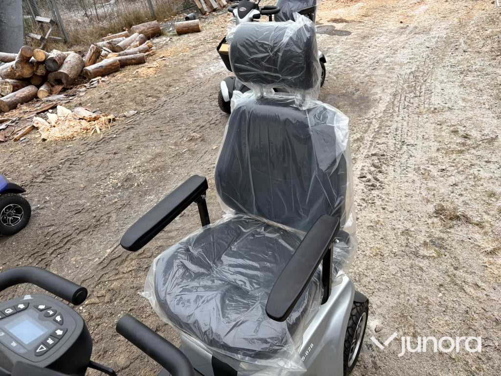 Promenadskoter - C.T.M, HS-828