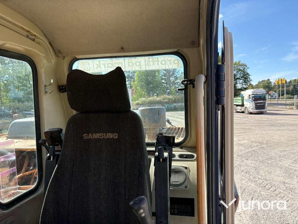 Grävmaskin-SAMSUNG E210