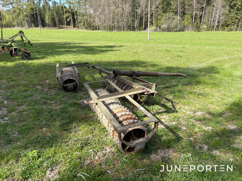 Tredelad ringvält