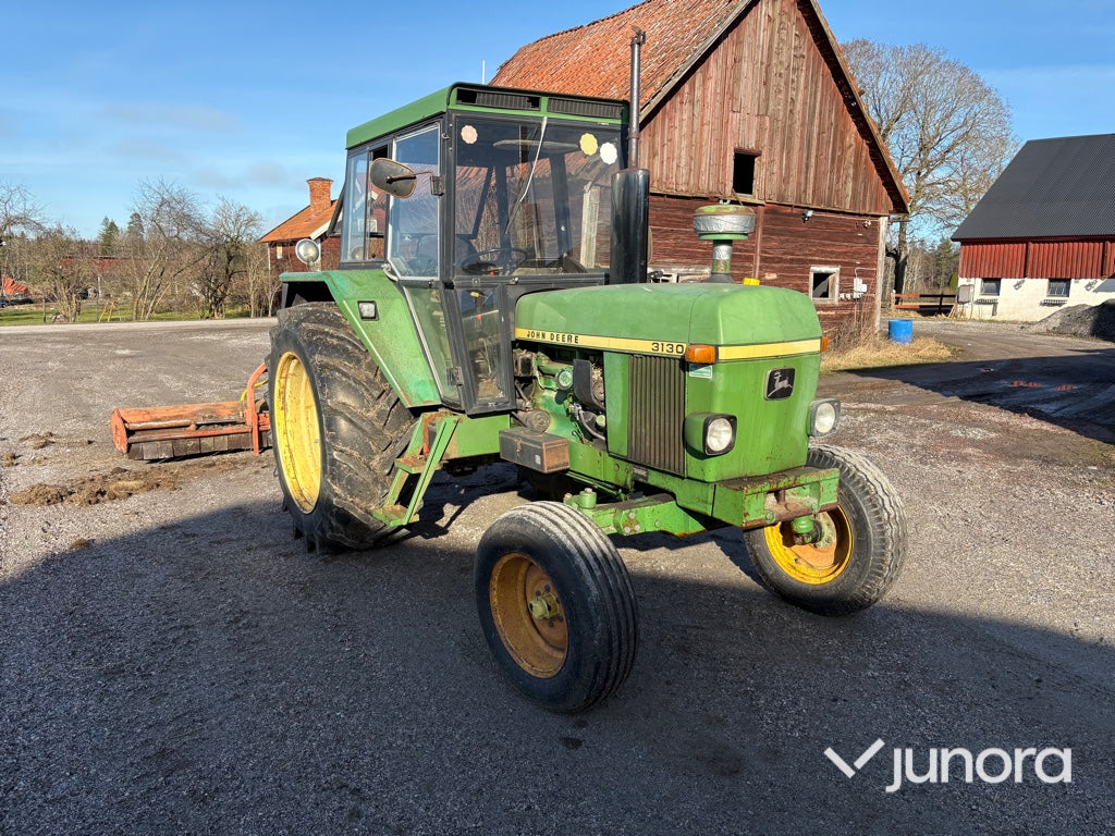 Traktor - John Deere, 3130