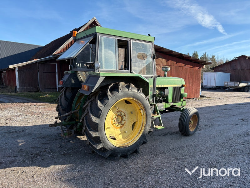 Traktor - John Deere, 3130