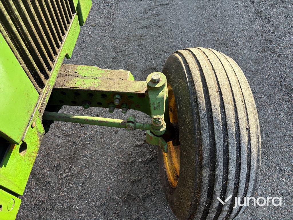 Traktor - John Deere, 3130