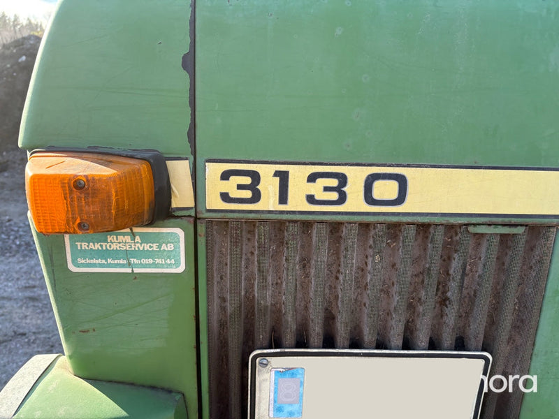 Traktor - John Deere, 3130