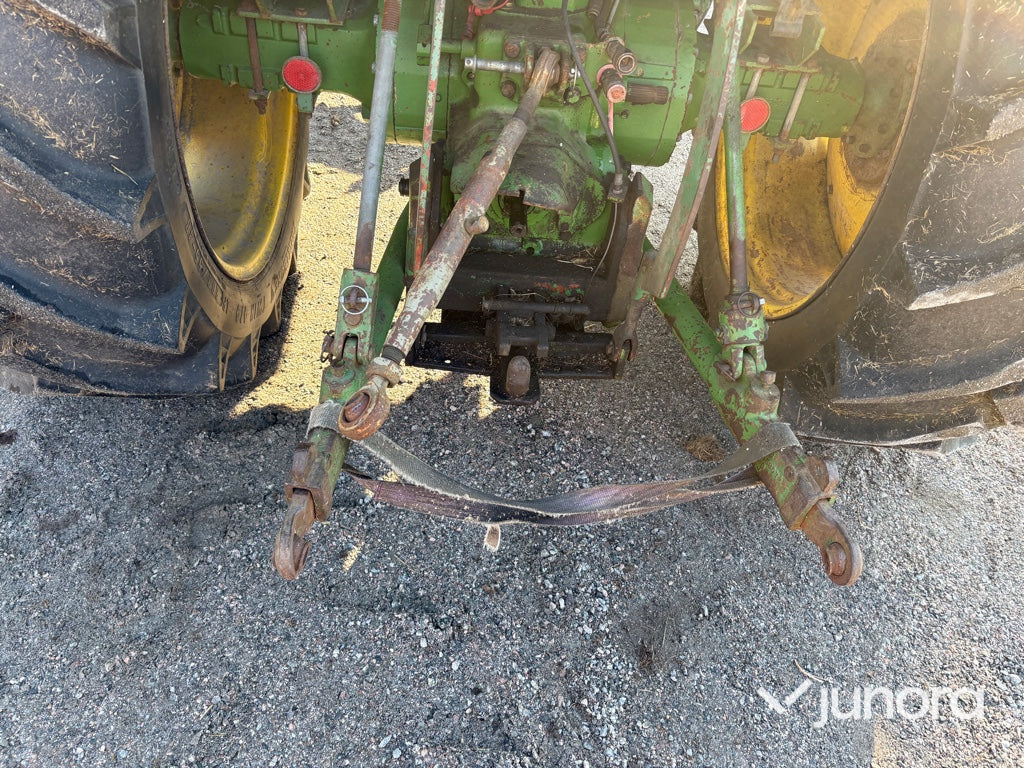 Traktor - John Deere, 3130
