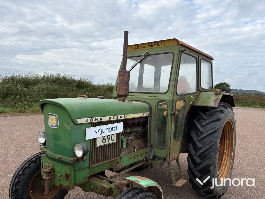Veterantraktor John Deere 2120