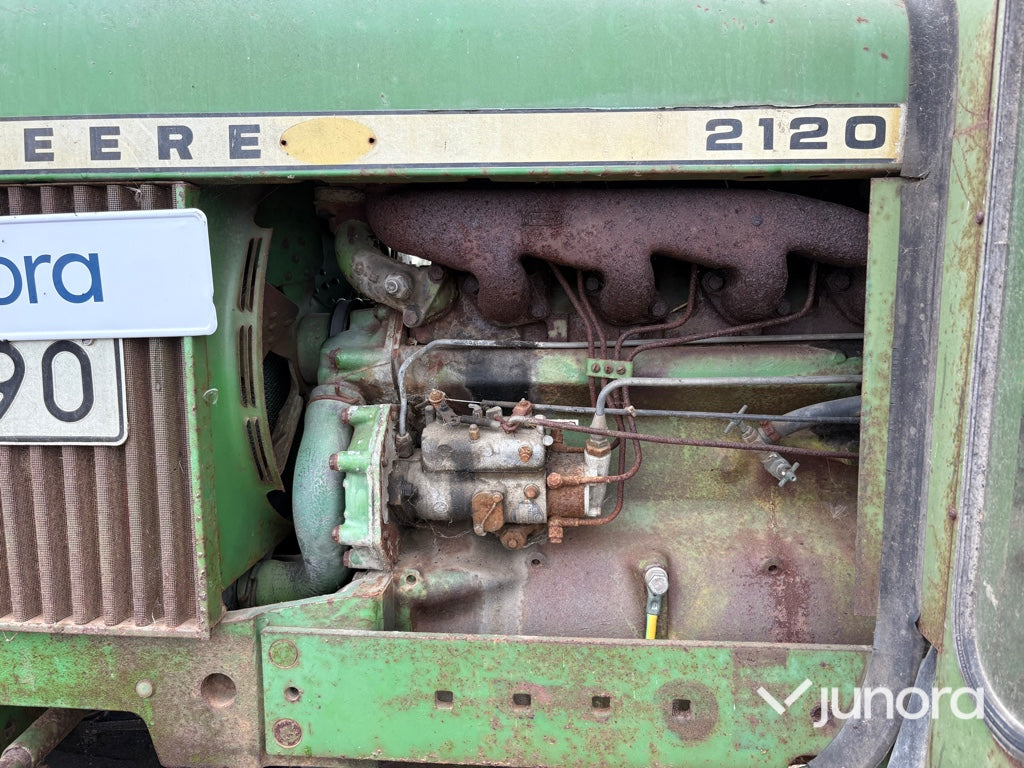 Veterantraktor John Deere 2120