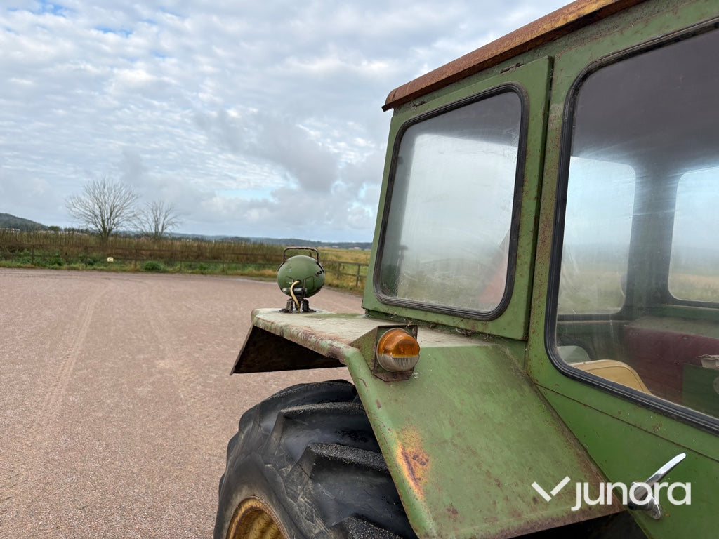 Veterantraktor John Deere 2120