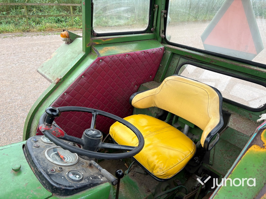 Veterantraktor John Deere 2120