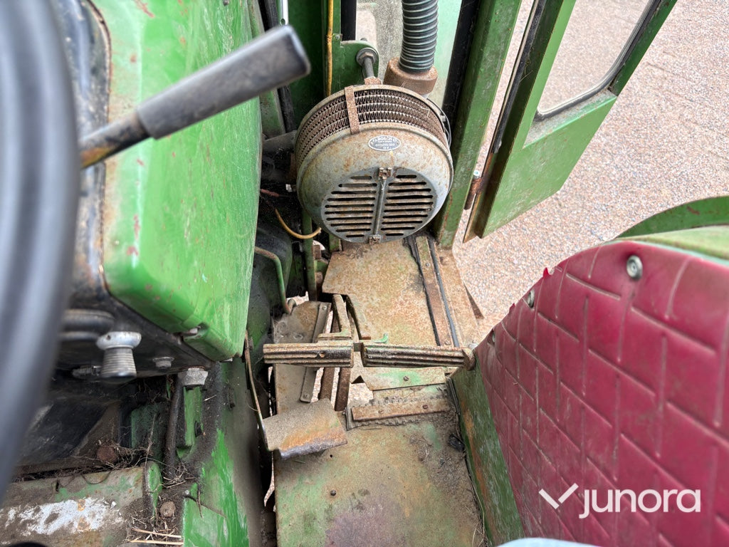 Veterantraktor John Deere 2120