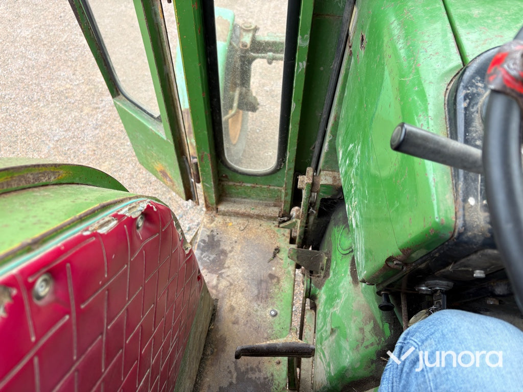 Veterantraktor John Deere 2120