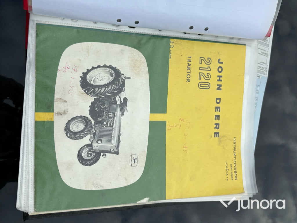 Veterantraktor John Deere 2120