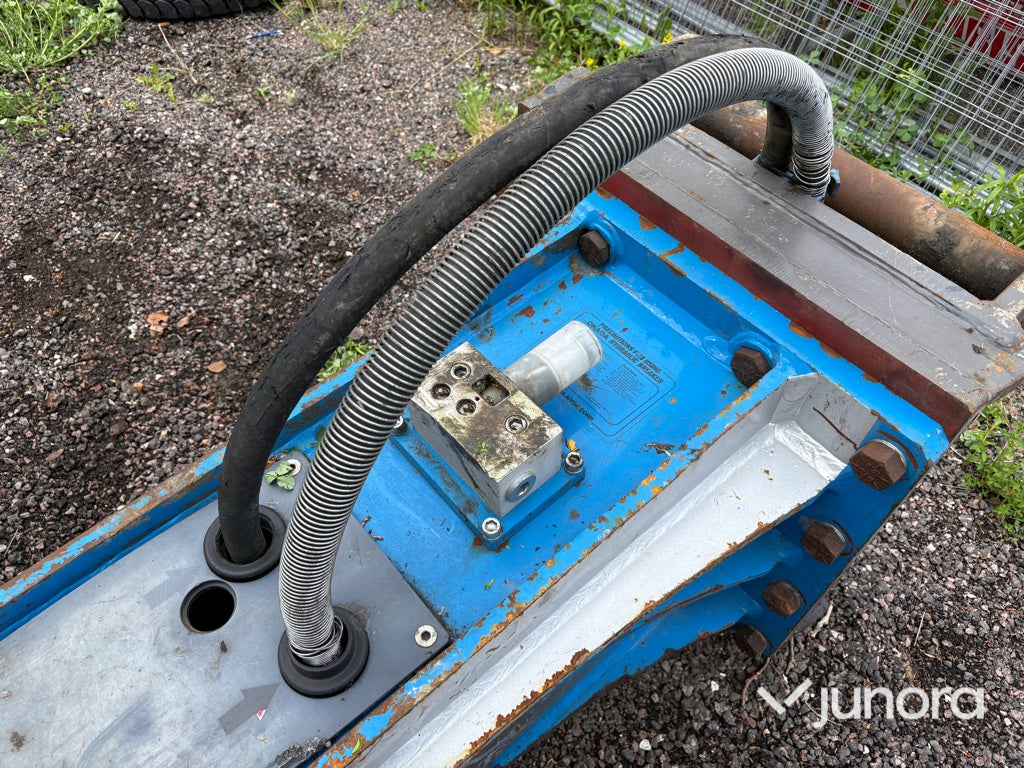 Hydraulisk betonghammare - Okada, 3600
