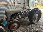 Traktor - Massey Ferguson TEA20 (Grålle)