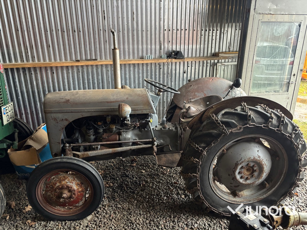 Traktor - Massey Ferguson, TEA20 (Grålle)