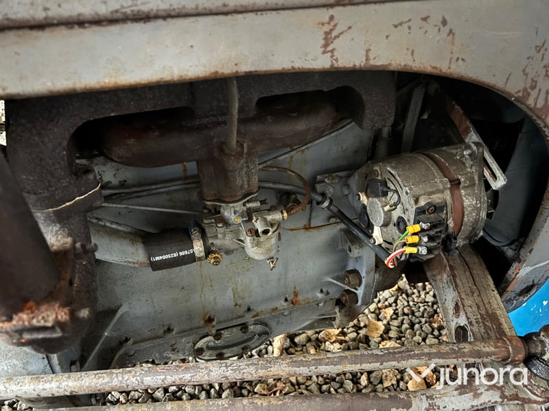 Traktor - Massey Ferguson TEA20 (Grålle)