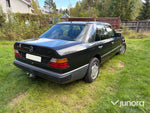 Mercedes-Benz 300E -88