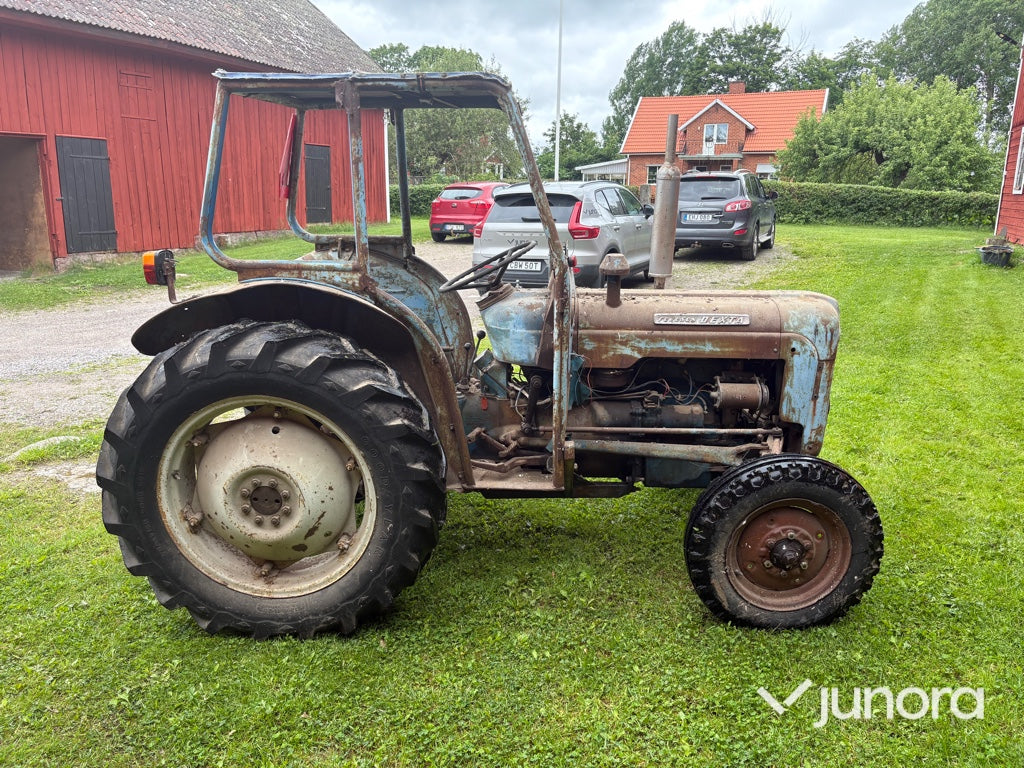 Traktor - Ford Fordson Dexa