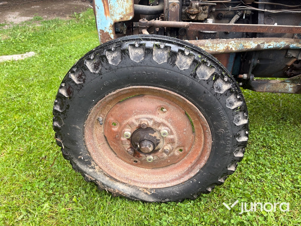 Traktor - Ford Fordson Dexa