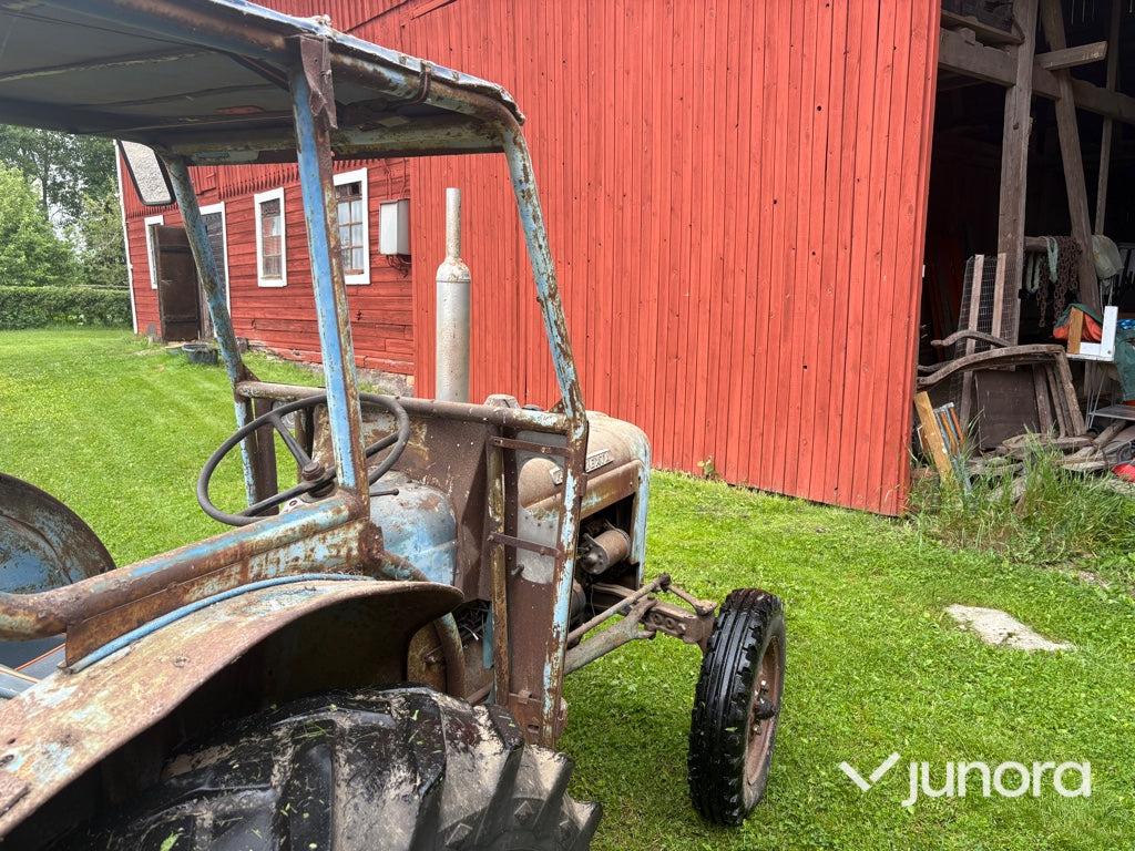 Traktor - Ford Fordson Dexa