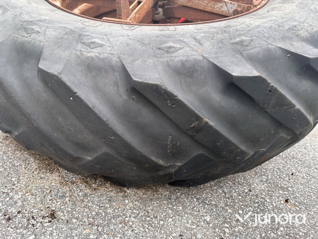 Dubbelmontage Goodyear 18.4-34