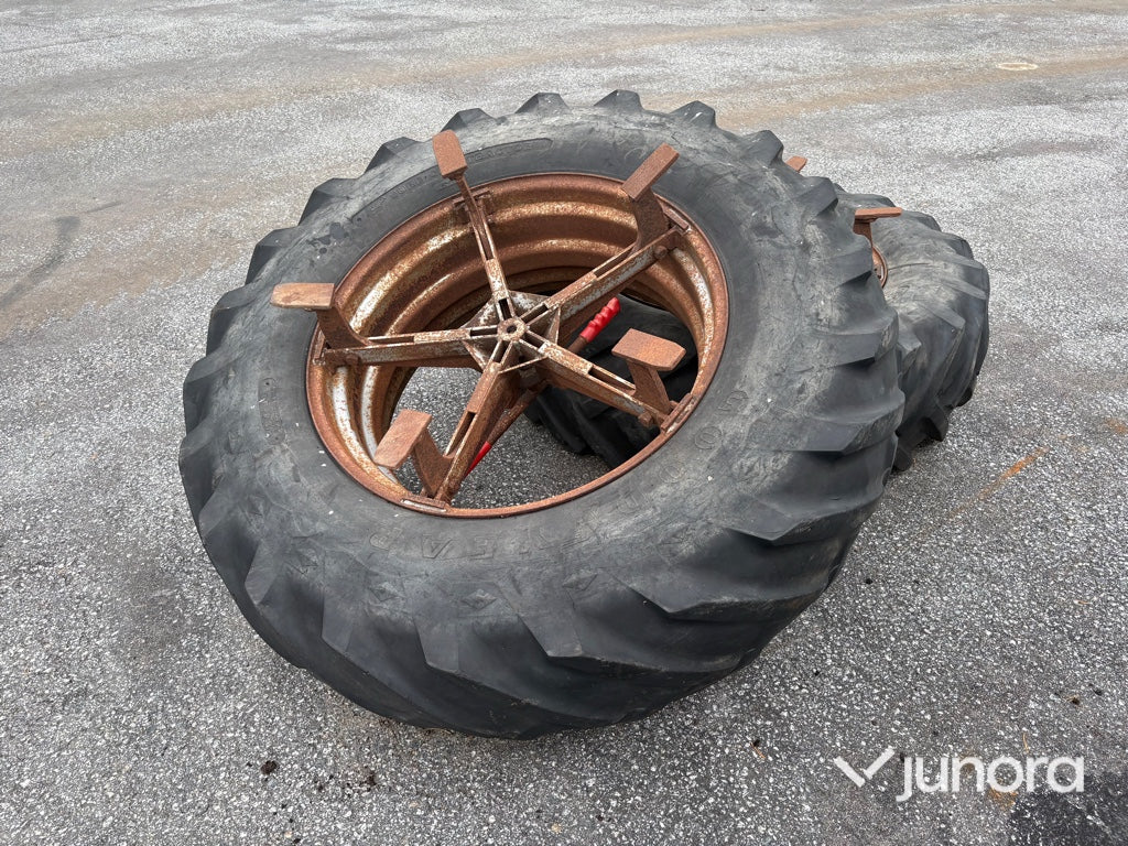 Dubbelmontage Goodyear 18.4-34