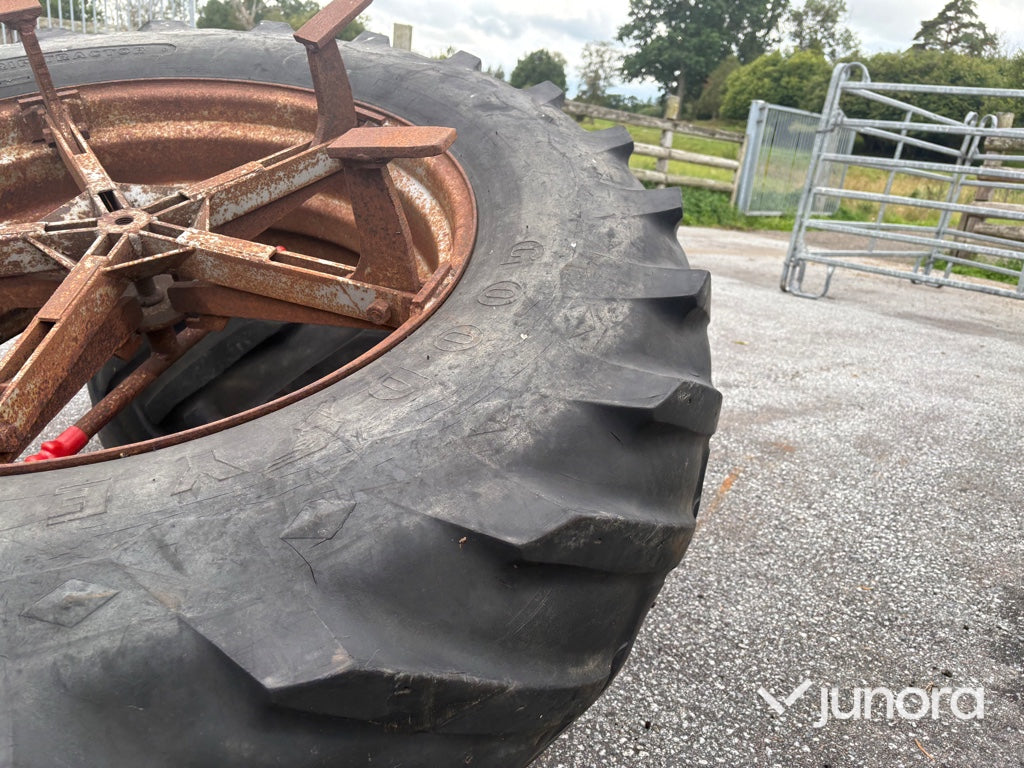 Dubbelmontage Goodyear 18.4-34