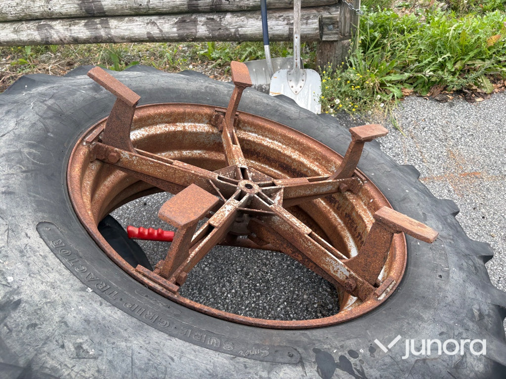 Dubbelmontage Goodyear 18.4-34