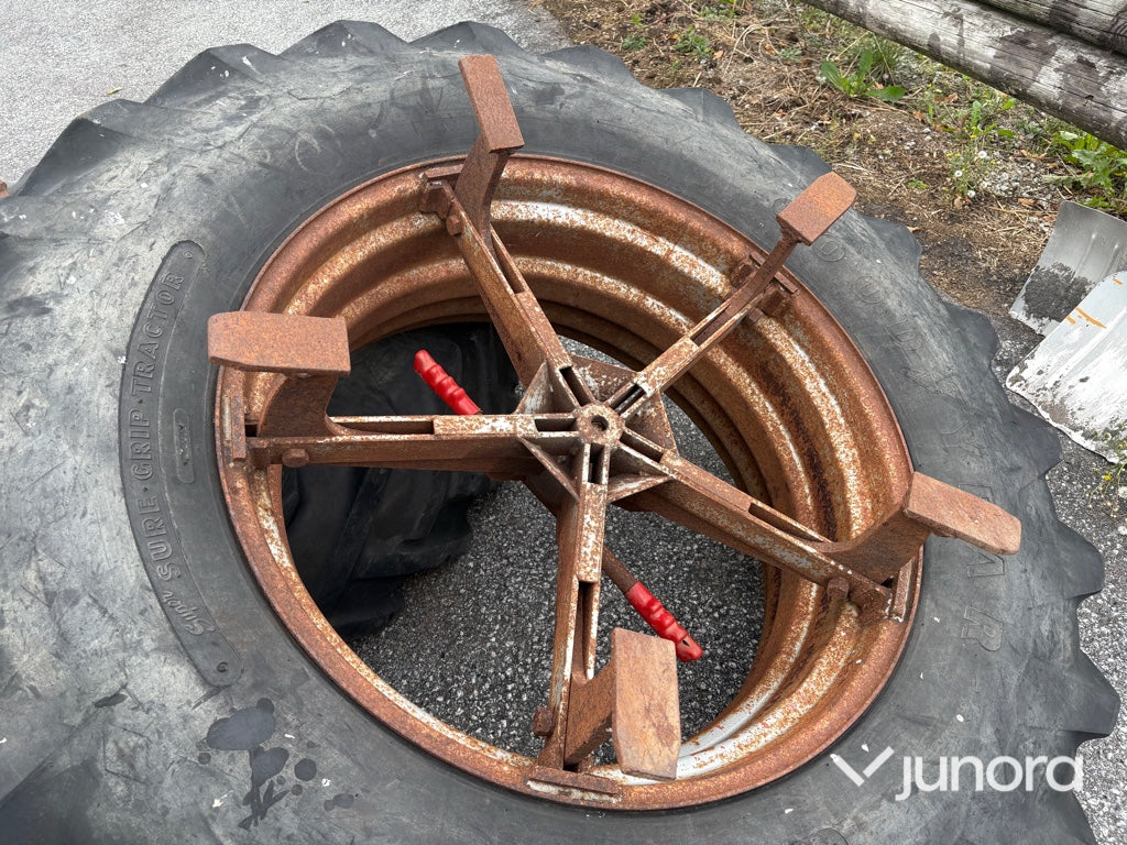 Dubbelmontage Goodyear 18.4-34