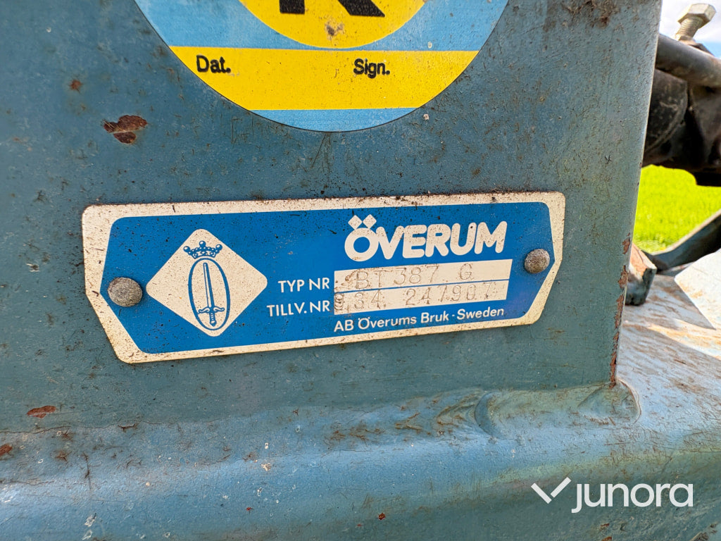 Överum 3-skärsplog