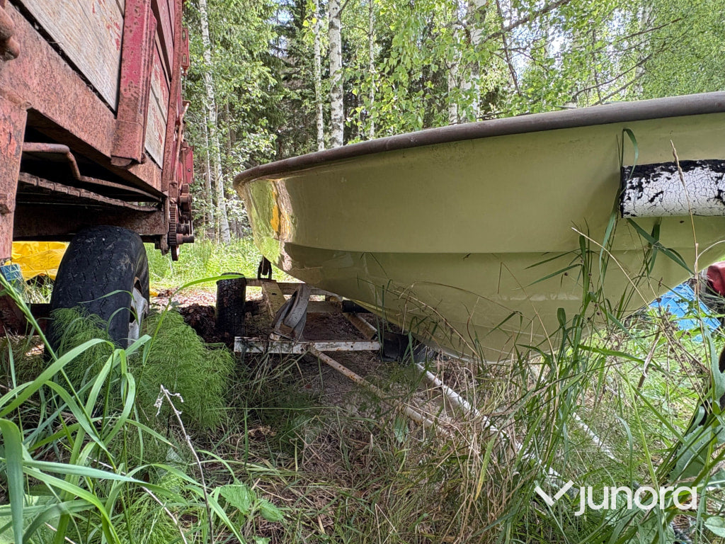 Båt med trailer