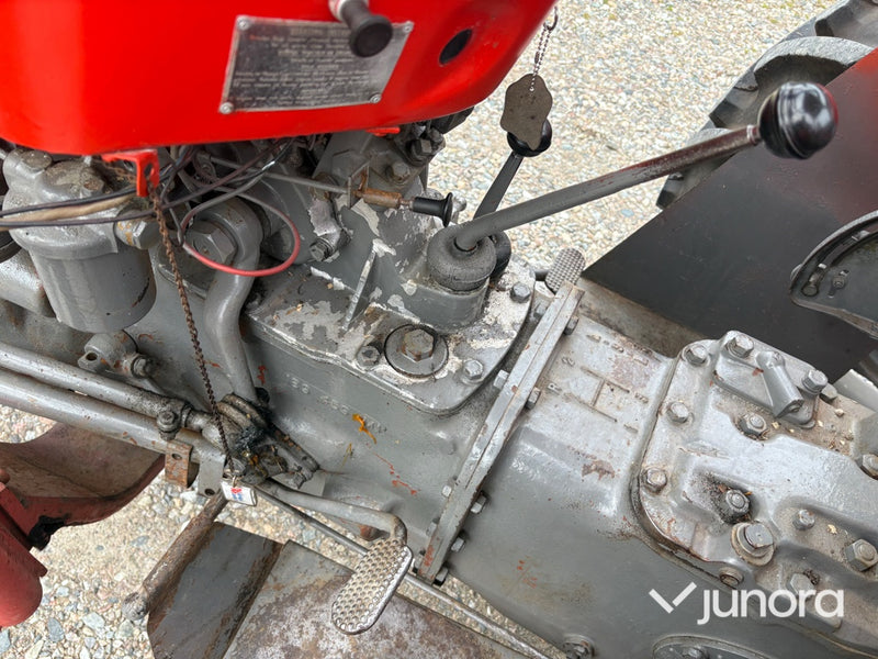 Traktor - Massey Ferguson, 35