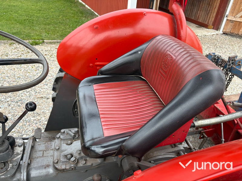Traktor - Massey Ferguson, 35