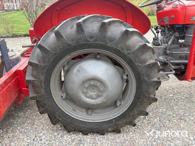 Traktor - Massey Ferguson, 35