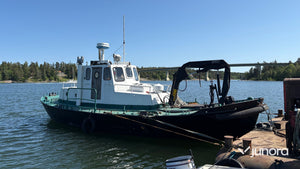 Bogserfartyg / Bärgningsfartyg med kran