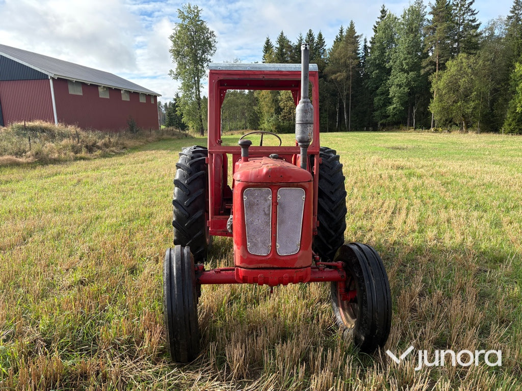 Traktor Volvo BM 400 Buster